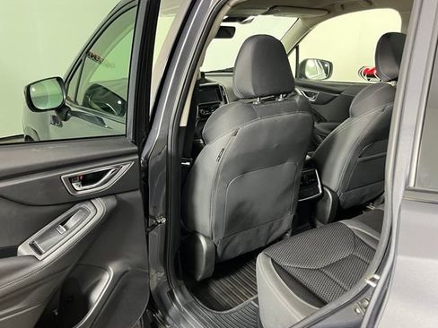 Used 2020 Subaru Forester Premium AWD/4WD image 23