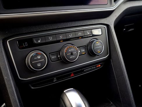 Used 2019 Volkswagen Atlas SE w/ Panoramic Sunroof Package FWD image 18