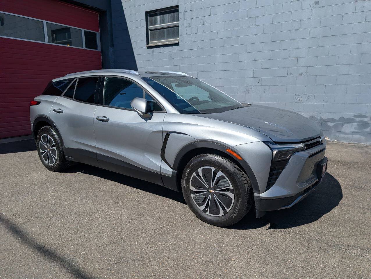 Used 2024 Chevrolet Blazer EV LT AWD/4WD image 2