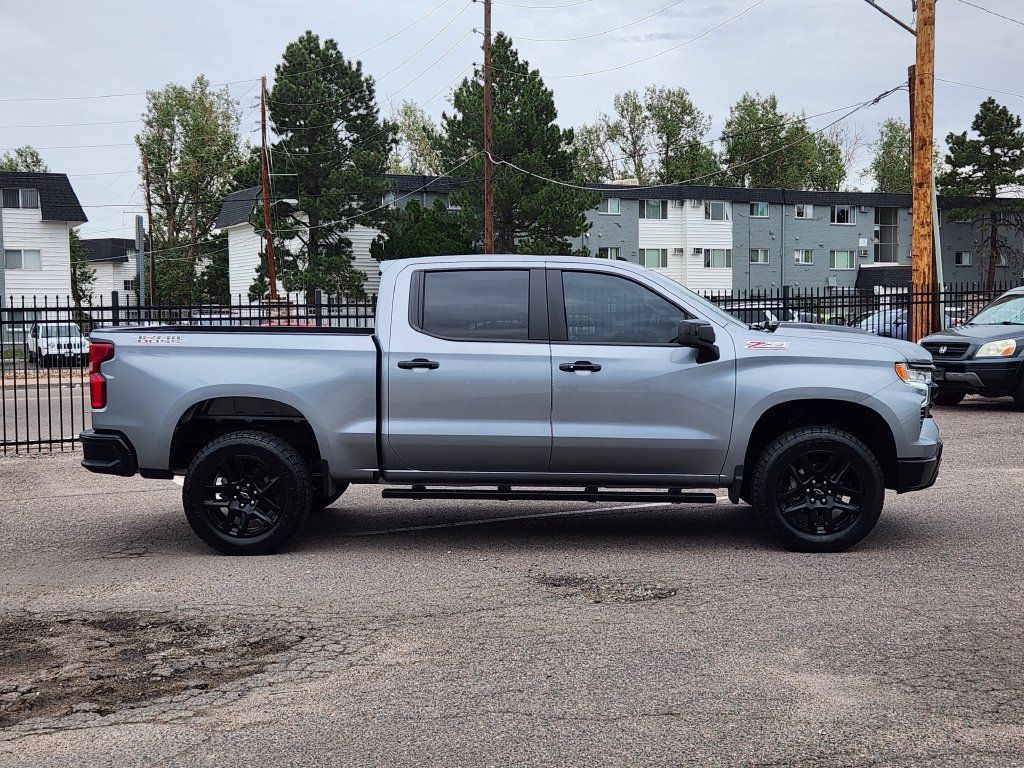 Used 2025 Chevrolet Silverado 1500 LT Trail Boss w/ Convenience Package II AWD/4WD image 4