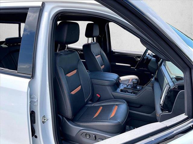 Certified 2023 GMC Sierra 1500 AT4 w/ AT4 Premium Package AWD/4WD image 9
