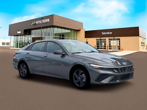 New 2026 Hyundai Elantra Sport FWD image 10