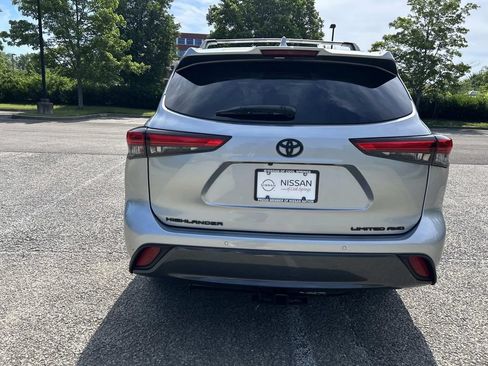Used 2020 Toyota Highlander Limited AWD/4WD image 6