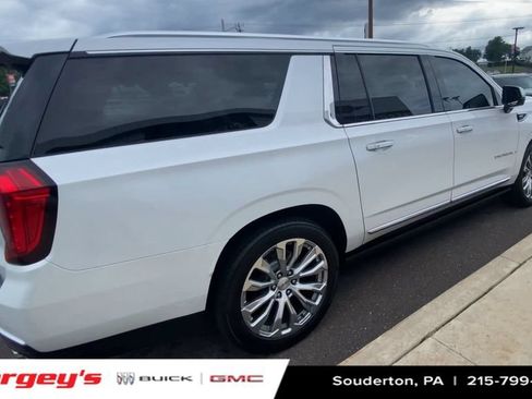 Certified 2022 GMC Yukon XL Denali w/ Denali Premium Package AWD/4WD image 10