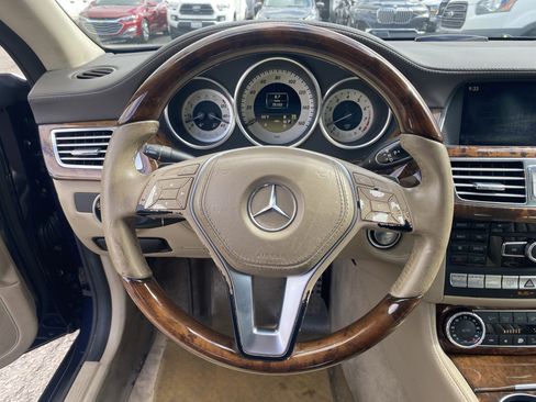 Used 2012 Mercedes-Benz CLS 550 image 11