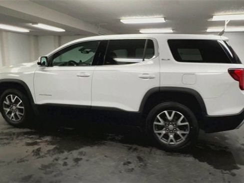 Certified 2020 GMC Acadia SLE w/ LPO, Floor Liner Package image 6