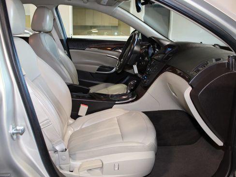 Used 2012 Buick Regal Leather FWD image 21