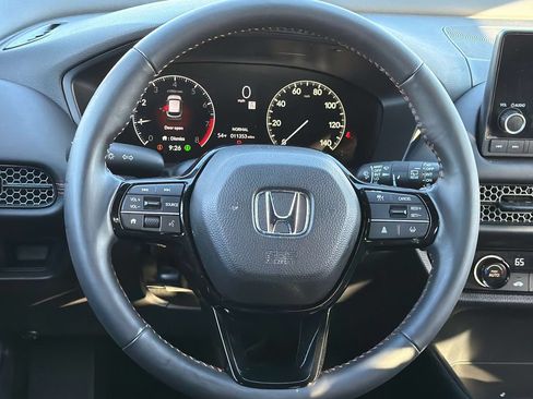 Used 2025 Honda HR-V Sport image 9