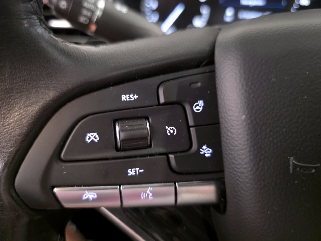 Used 2023 Cadillac XT6 Premium Luxury FWD image 23