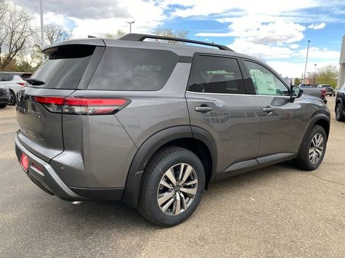 New 2026 Nissan Pathfinder SL image 5
