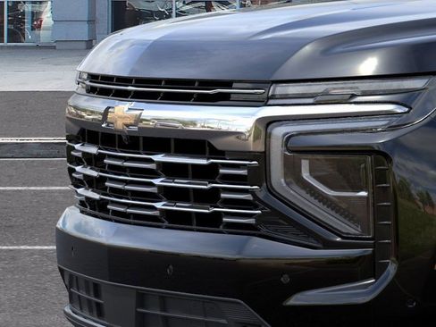New 2025 Chevrolet Suburban Premier image 14