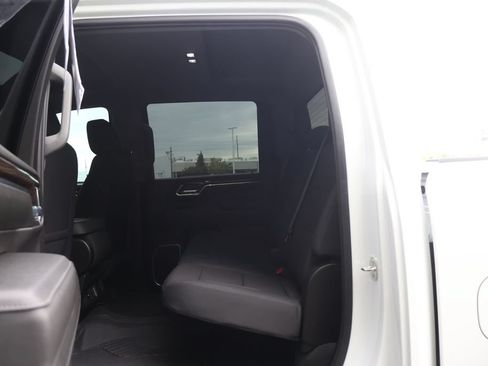 Used 2024 Chevrolet Silverado 2500 LT AWD/4WD image 44
