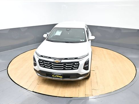 Used 2025 Chevrolet Equinox LT AWD/4WD image 4