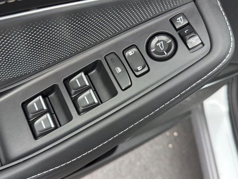 Certified 2026 Acura MDX w/ Advance Package AWD/4WD image 11