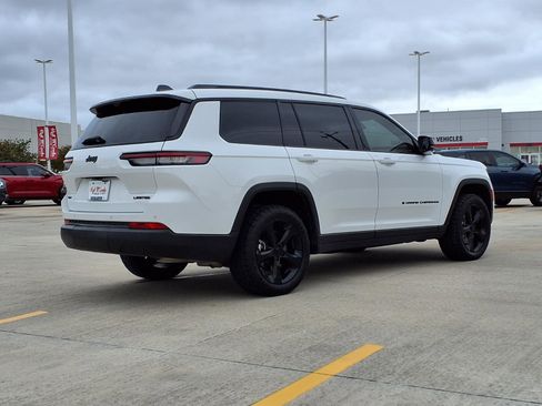 Used 2025 Jeep Grand Cherokee L Limited w/ Luxury Tech Group II AWD/4WD image 5