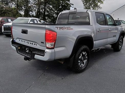 Used 2019 Toyota Tacoma 2WD Double Cab image 4