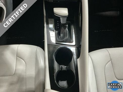 Certified 2023 Hyundai Elantra Limited w/ Preferred Accessory Package image 11