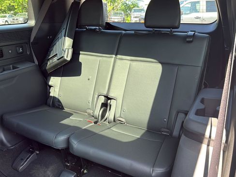 Used 2025 Hyundai Santa Fe Calligraphy AWD/4WD image 11