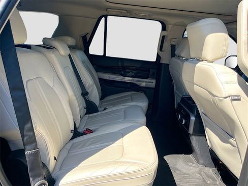 Used 2020 Ford Expedition Platinum image 30
