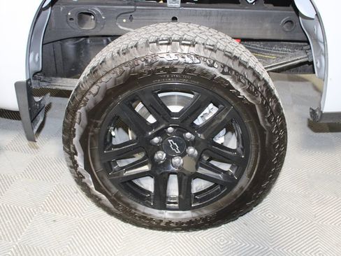 Used 2025 Chevrolet Silverado 1500 Custom Trail Boss w/ LPO, Dark Essentials Package image 22