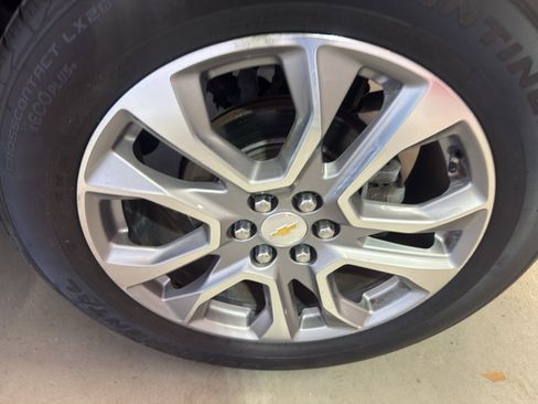 Used 2019 Chevrolet Traverse Premier AWD/4WD image 34