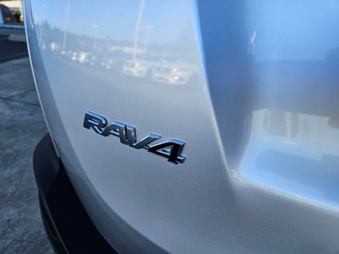 Used 2015 Toyota RAV4 Limited AWD/4WD image 10