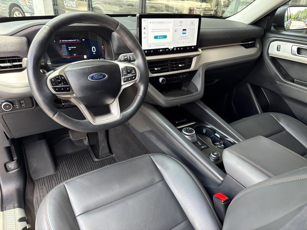 Used 2025 Ford Explorer Active w/ Active Comfort Package AWD/4WD image 20