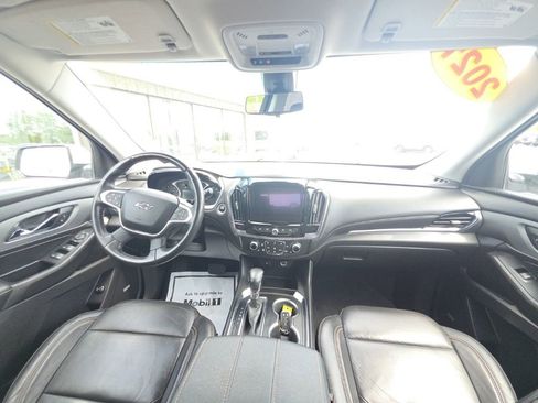 Used 2021 Chevrolet Traverse RS AWD/4WD image 19