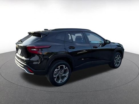 Used 2025 Chevrolet Trax LT image 15