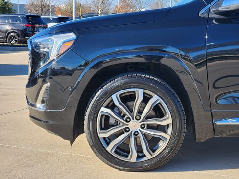 Used 2019 GMC Terrain Denali w/ Advanced Safety Package image 9
