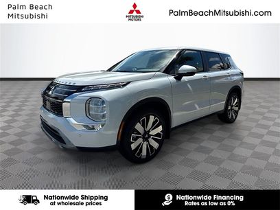 New 2025 Mitsubishi Outlander SE
