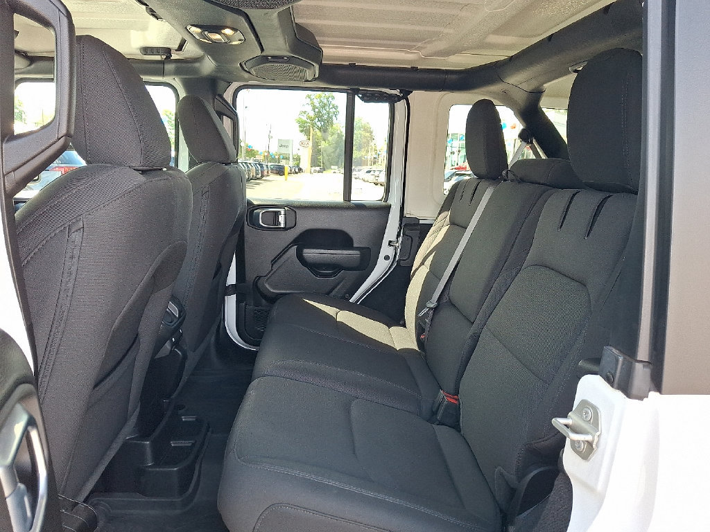 Used 2023 Jeep Wrangler Unlimited w/ Convenience Group AWD/4WD image 11