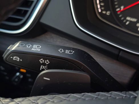 Used 2022 Audi Q5 2.0T Premium w/ Convenience Package image 45