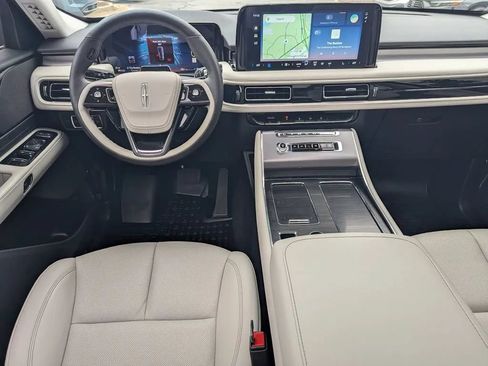 Used 2025 Lincoln Aviator 2WD image 20