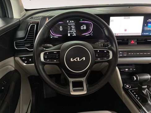 Used 2025 Kia Sportage EX w/ Premium Package FWD image 12