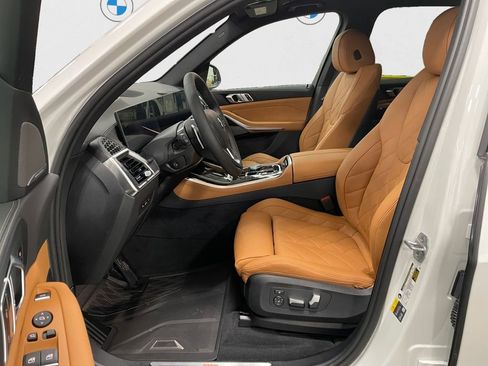 New 2026 BMW X5 xDrive50e image 9