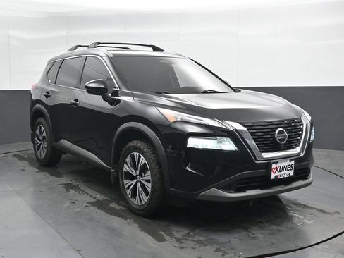 Used 2021 Nissan Rogue SV w/ Premium Package AWD/4WD image 5