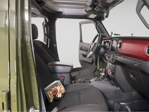 Used 2023 Jeep Gladiator Rubicon w/ Trailer Tow Package image 5
