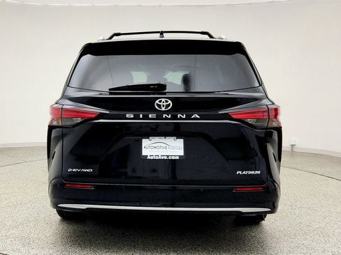 Used 2026 Toyota Sienna Platinum AWD/4WD image 6