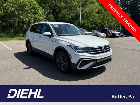 Used 2023 Volkswagen Tiguan SE AWD/4WD image 1