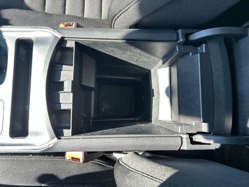 Used 2024 Ford Edge SE w/ Black Appearance Package image 26