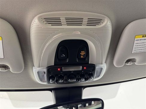 Used 2019 MINI Cooper Clubman S w/ Premium Package image 25