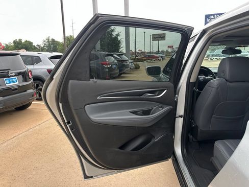 Used 2020 Buick Enclave Premium w/ Sun and Sites Package FWD image 11