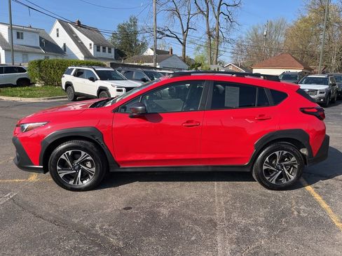 Used 2025 Subaru Crosstrek 2.0i Premium image 9