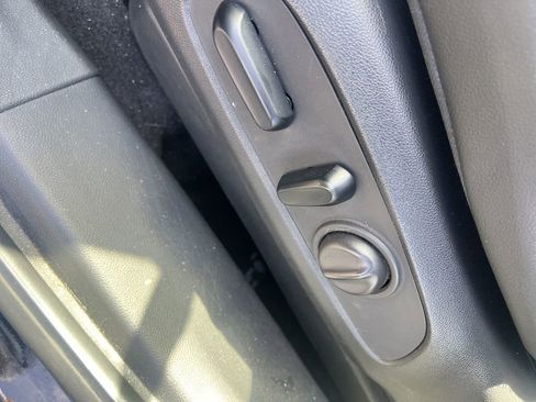 Used 2022 Buick Encore GX Preferred w/ Cold Weather Comfort Package FWD image 35