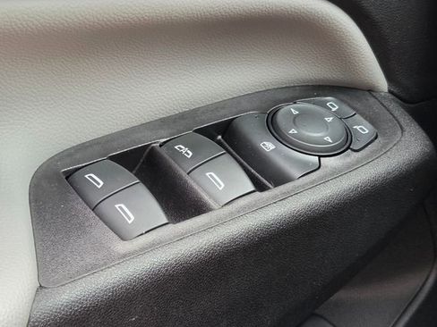 Used 2019 Chevrolet Equinox Premier image 32