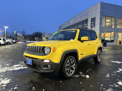 Used 2015 Jeep Renegade Latitude w/ Popular Equipment Group image 8