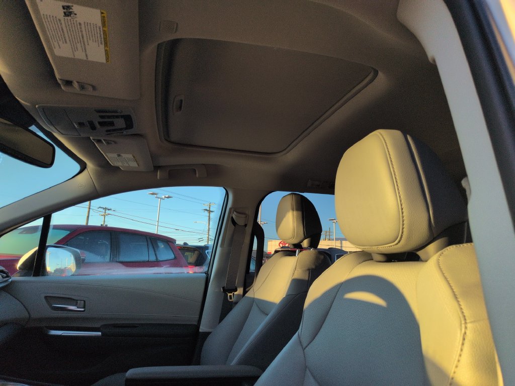 Certified 2023 Toyota Sienna XLE FWD image 21