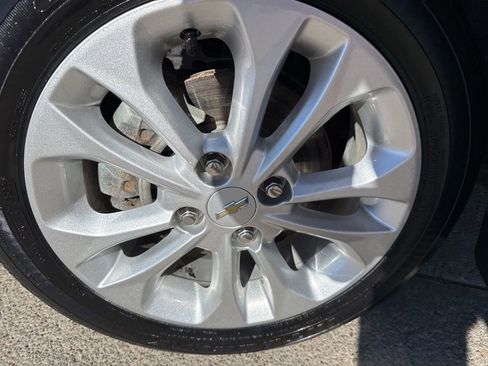 Used 2019 Chevrolet Spark LT image 27