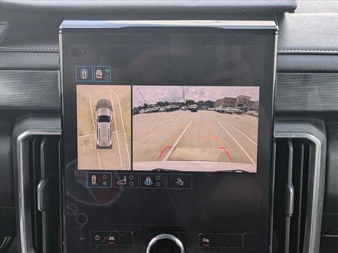 Used 2024 GMC Acadia Elevation image 13